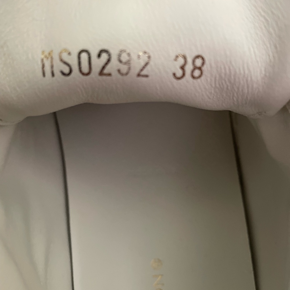 Louis Vuitton White and Tan Women’s  Sneakers - Picture 7 of 7
